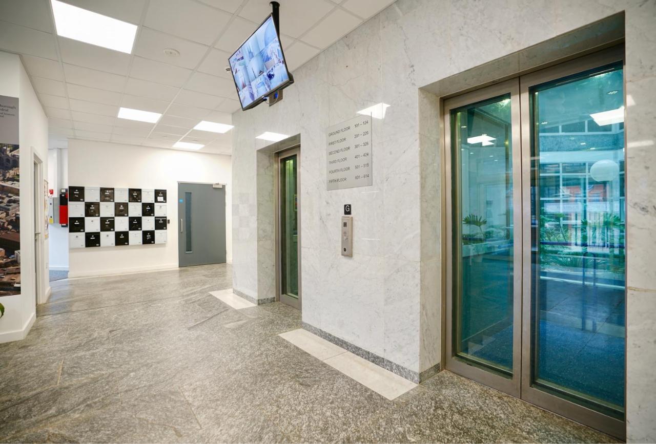 Bayard Plaza Apartment Питерборо Екстериор снимка
