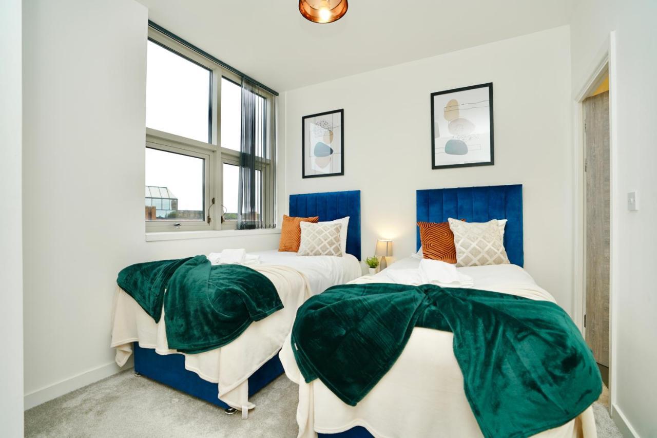 Bayard Plaza Apartment Питерборо Екстериор снимка